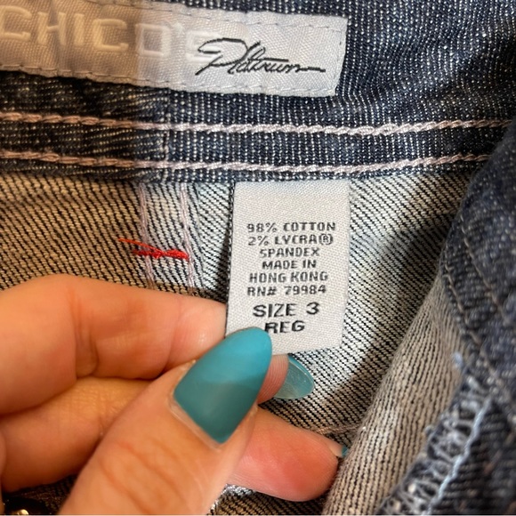 Chico's Platinum Stretch Dark Wash Metal Studded Back Pocket Design Sz 3… - Picture 6 of 9